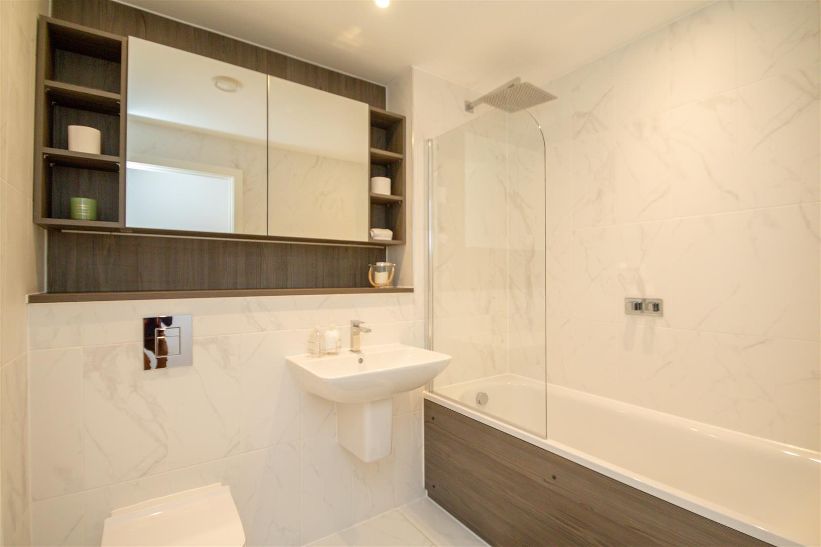 2 Bedroom Apartment To Rent image 12